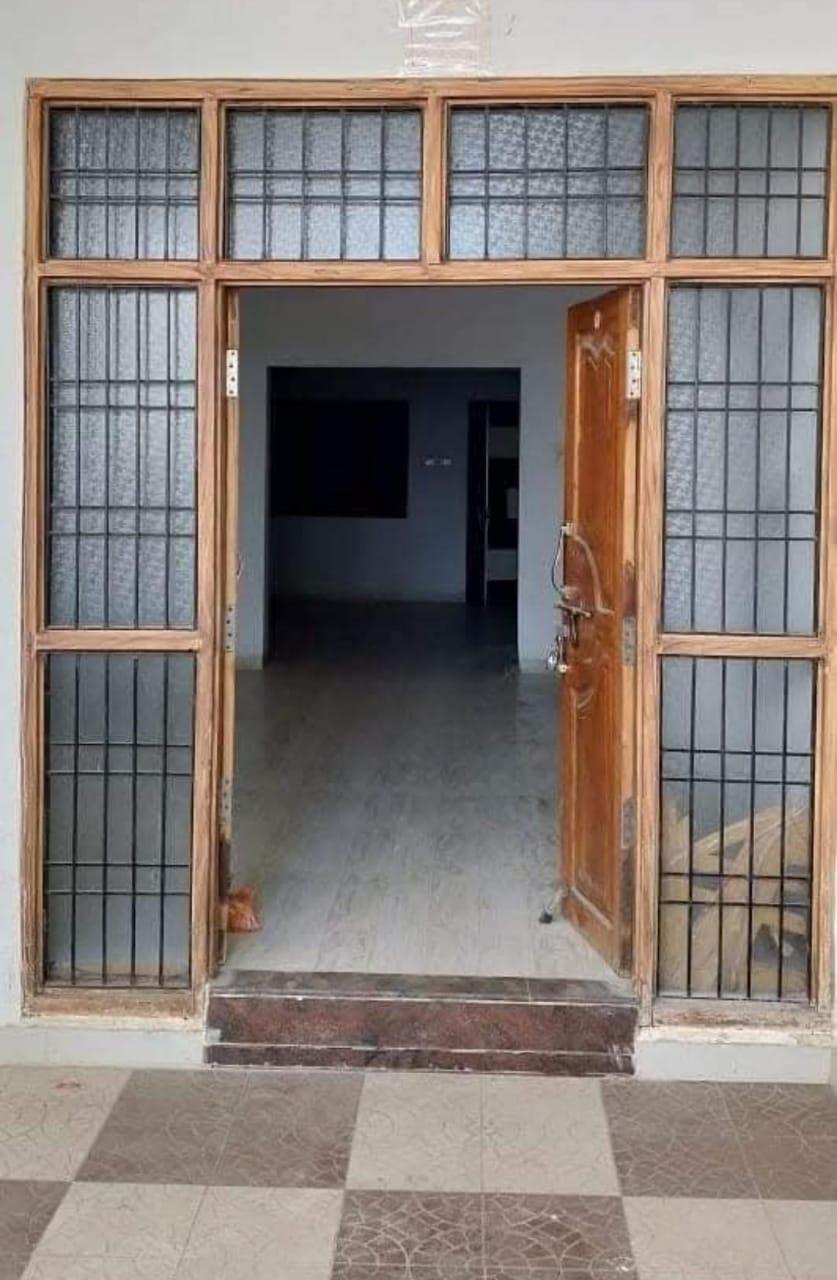 Family Room for Rent in Near Gupta Photo Studio, Mandla